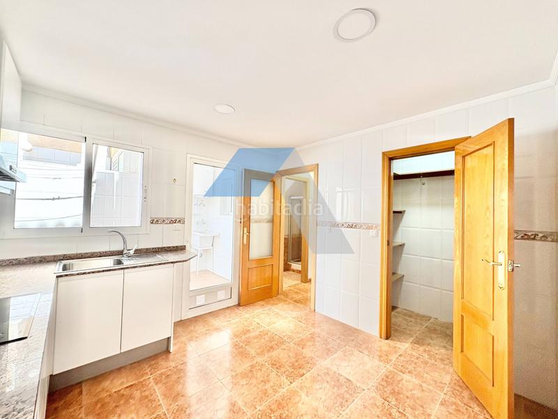 Foto 54fbdea9-ba4e-4270-9393-b24ae0a42cc1. Casa bungalow unifamiliar con encanto en Centro Sant Vicent del Raspeig