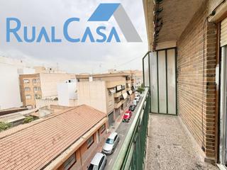 Appartement à Norte. Financiación 100 amplio piso de 4 dormitorios en san vicente del