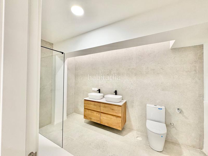 Foto 2f4bdd9e-0ec6-46fe-93aa-84211608446c. Piso en calle reyes catolicos 28 piso en el centro con reforma integral en Alicante
