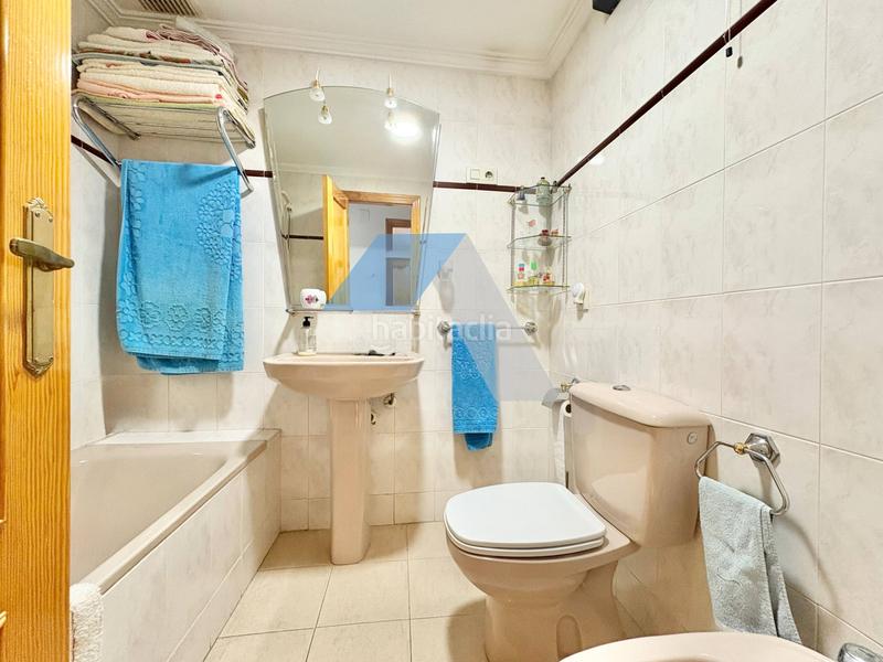 Foto 4da7fe6e-b38e-444c-972a-7331bfdea01d. Miete etagenwohnung mit parking in Centro Sant Vicent del Raspeig