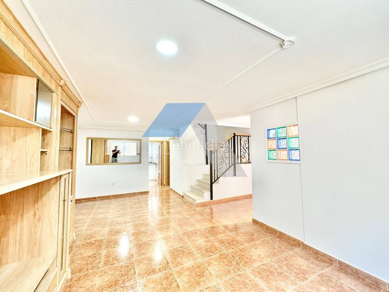 Foto c02f587a-2fdd-46bd-be65-8cffc5d36947. Casa bungalow unifamiliar con encanto en Centro Sant Vicent del Raspeig