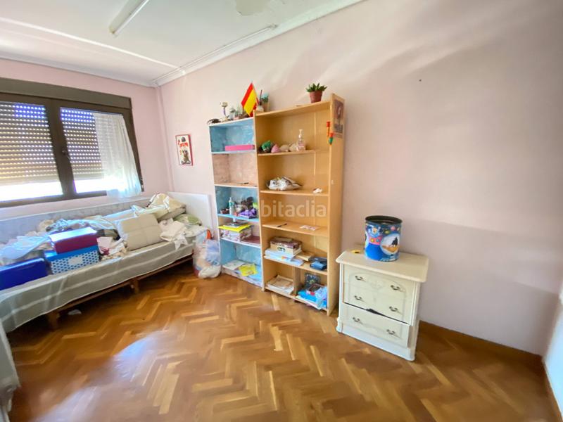 Foto 36249538-f235-43bd-bbef-5db5023524a7. Casa amb aparcament a San Blas Alicante