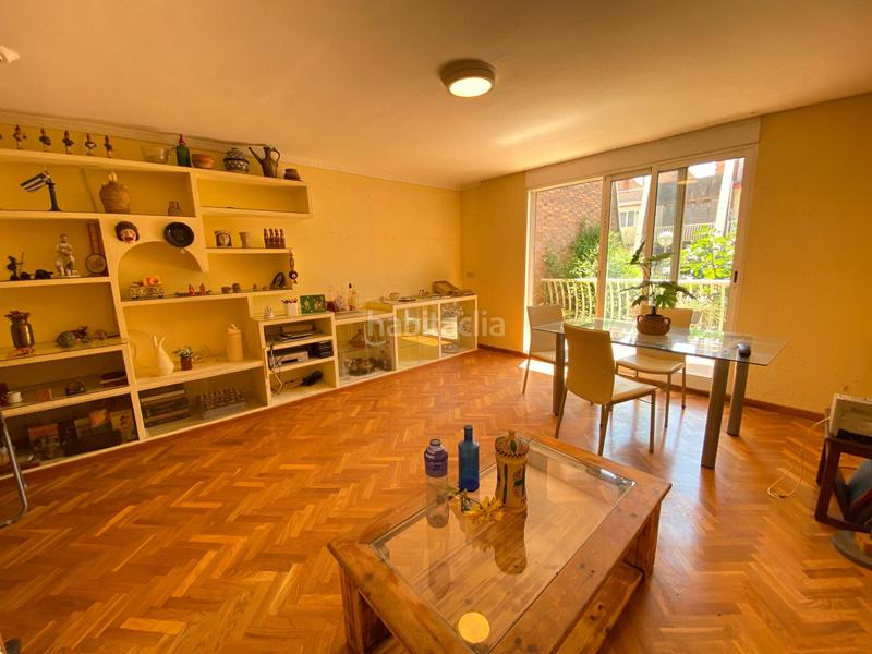 Foto ff961b62-2476-4a5f-b42c-764252981a95. Casa amb aparcament a San Blas Alicante