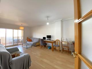 Pis a Centro. Espectacular piso de 4 habitaciones en ancha de castelar