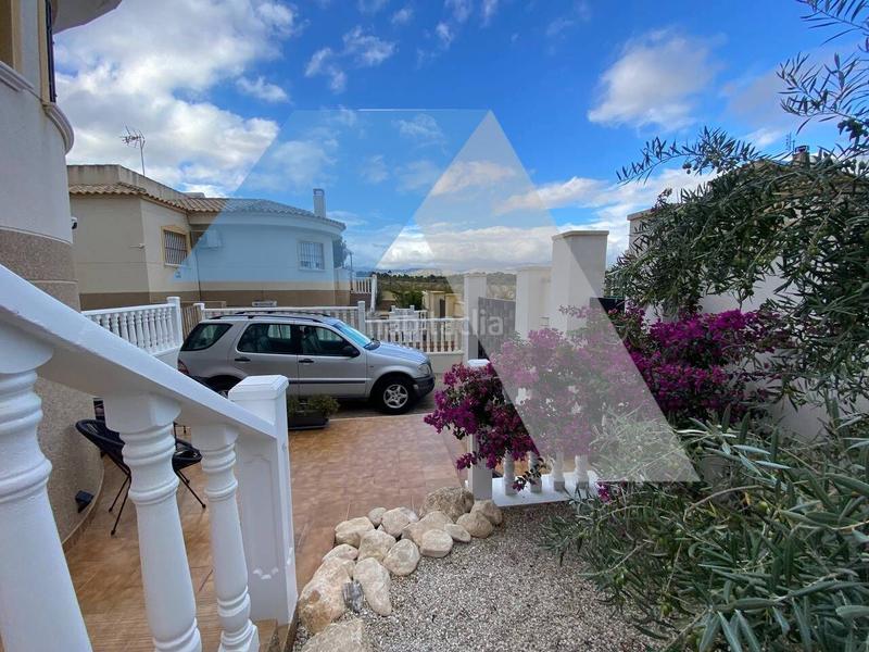 Foto 08f2f7dd-ef87-4bcd-8fc2-4a34c3b216c5. Xalet amb aparcament a Castalla