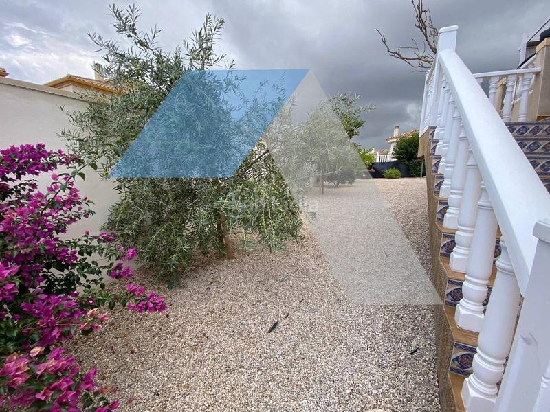 Foto f1d66633-5aa3-4228-a144-9016a3bf372e. Xalet amb aparcament a Castalla