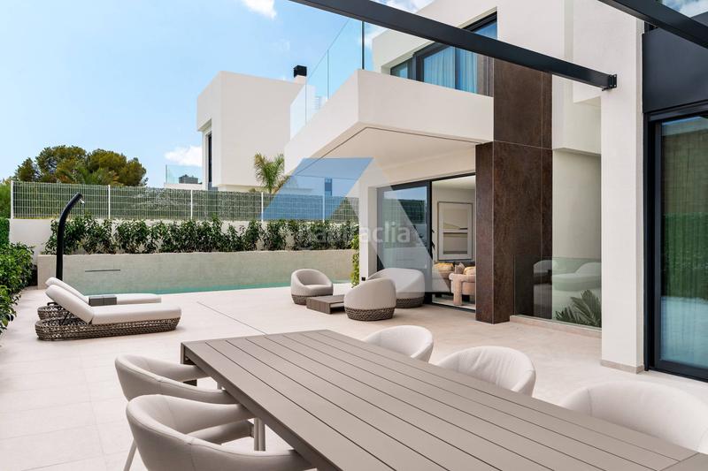 Foto abb027e0-638d-4b57-bf6e-bab5f1007139. Chalet vive en un chalet de lujo en Varadero Nucia (la)