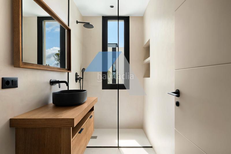 Foto ba3c4d8b-6dc4-4cb0-beb7-b9591f3bf12f. Chalet vive en un chalet de lujo en Varadero Nucia (la)