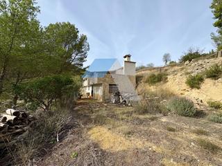 Casa in Torre de les Maçanes (la). Casa con parcela en un paraje natural