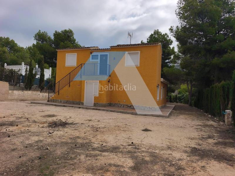 Foto 79ec3ffe-2dc8-48f9-8b56-aa9fd725dae7. Chalet  independiente totalmente reformado en parcela de 943 m en Tibi