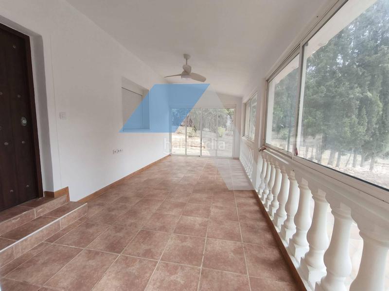 Foto 9c3bf5f6-6b51-42eb-a0dc-54c4309b8885. Chalet  independiente totalmente reformado en parcela de 943 m en Tibi