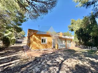 Xalet  Terol f. Chalet independiente totalmente reformado en parcela de 943 m2