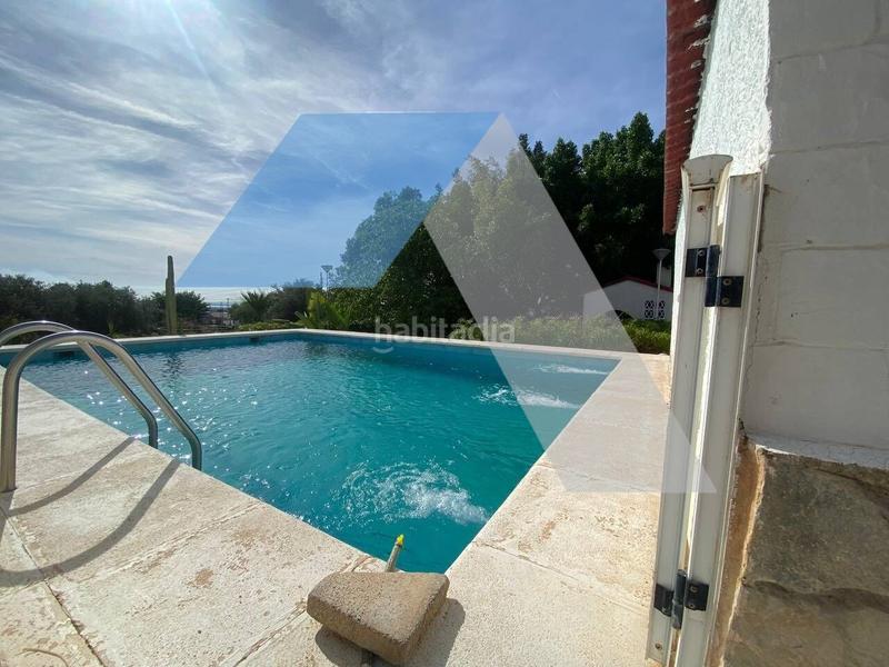 Foto 1fe9efb5-613f-4493-a0a5-a0213e16b04e. Xalet amb aparcament a Peña de las Águilas Elche / Elx