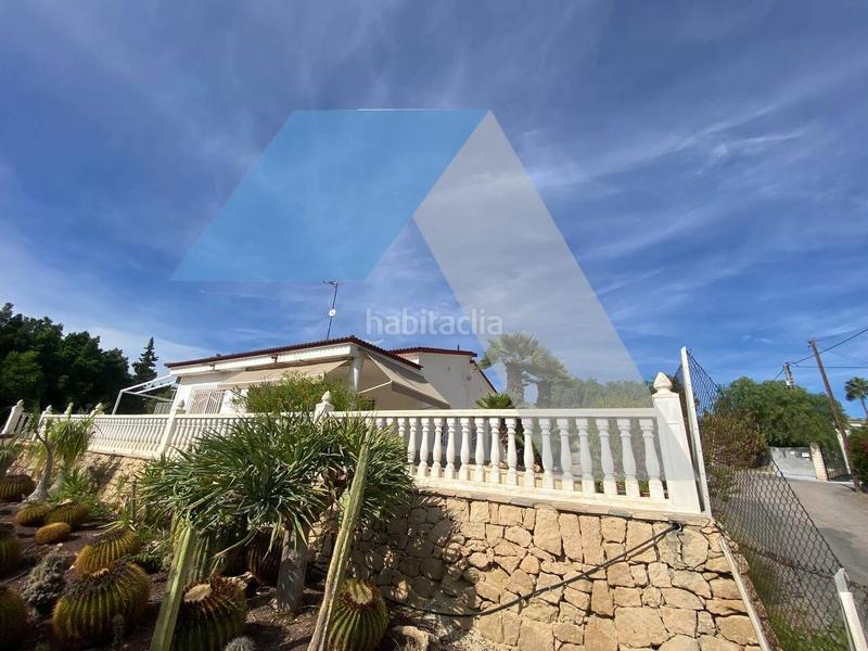 Foto 6fc86e27-8a3f-4fb8-ad6d-f207223178c3. Xalet amb aparcament a Peña de las Águilas Elche / Elx