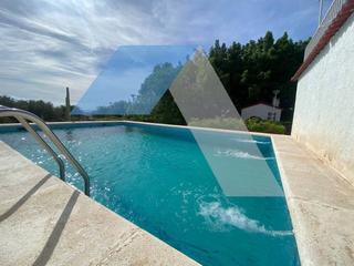 Chalet à Peña de las Águilas. Chalet  de 5 dormitorios en peña de las águilas elche