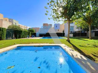 Duplex à Centro. Bungalow en urbanización con piscina junto a la universidad de s