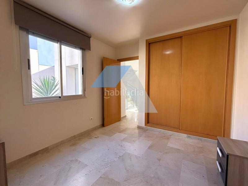 Foto 432ad42f-f4bb-4efd-b6cb-4d5c2372894f. Haus mit parking pool in Centro Sant Vicent del Raspeig