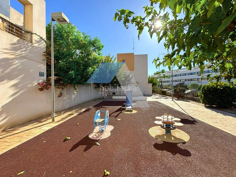 Foto 64e3edbb-19da-4e03-aff4-90085ae844a8. Haus mit parking pool in Centro Sant Vicent del Raspeig