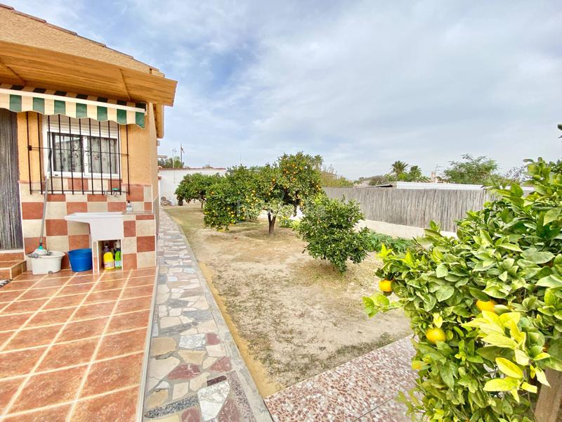 Foto 5017f287-cbe9-41b6-82b9-0e9a420a2716. Xalet amb calefacció aparcament a La Huerta Mutxamel