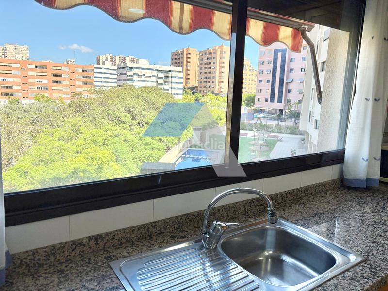 Foto d8958645-0377-4ec8-aedb-634b8d21810f. Pis amb calefacció piscina a Garbinet - Parque de las Avenidas Alicante