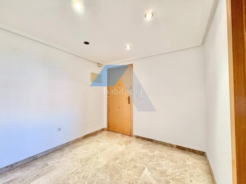 Foto fd05159d-43df-4a32-996c-cb652bd2e252. Pis amb calefacció piscina a Garbinet - Parque de las Avenidas Alicante