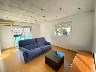 Affitto Appartamento in Cuatrocientas Viviendas. Piso en alquiler de 4 dormitorios