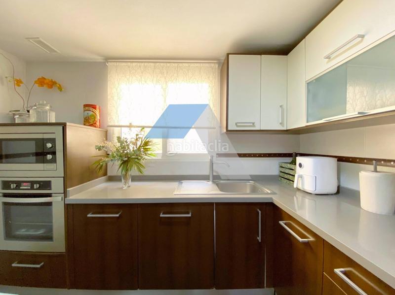 Foto 50d34327-e028-41f8-a5d7-b98a2615045d. Duplex with parking in Norte Sant Vicent del Raspeig