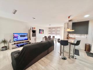 Appartement à Centro. Fantastica vivienda cerca del tram