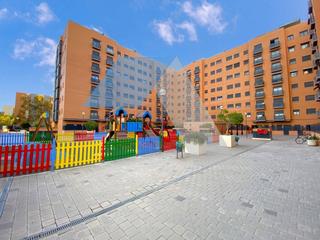 Appartement à Haygon-Universidad. Piso en venta en avenida 3 de abril de 1979