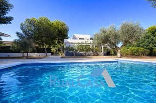 Chalet in Los Girasoles. Espectacular chalet de obra nueva