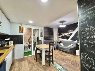 Flat in Centro. Un bajo en urbanización con piscina de vpo !!