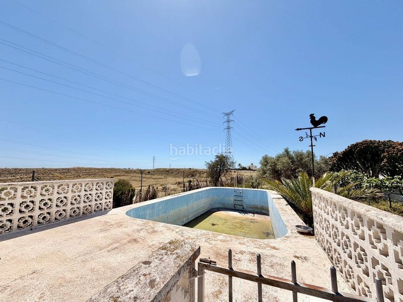 Foto 44eb02aa-5ae4-41e4-ae5a-2fbe9dae22e0. Xalet amb aparcament piscina a La Huerta Mutxamel