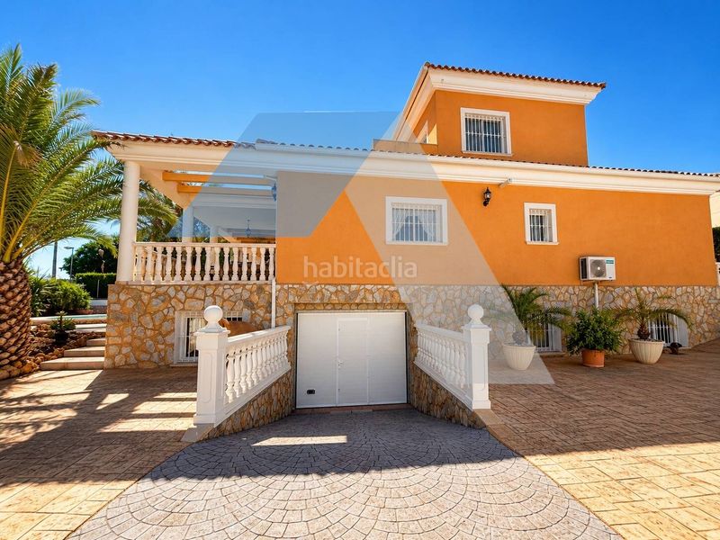 Foto c1758638-6f84-4de3-b24c-95e1710a50ca. Xalet amb calefacció aparcament piscina a La Huerta Mutxamel