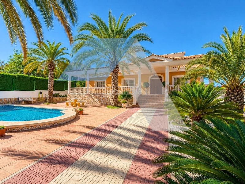 Foto d39d342e-0991-40a4-b048-5d141523e477. Xalet amb calefacció aparcament piscina a La Huerta Mutxamel