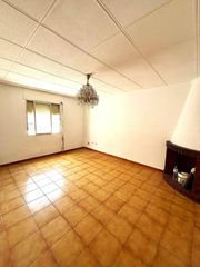 Casa a San Agustín. Casa de 3 plantas con solárium en alicante