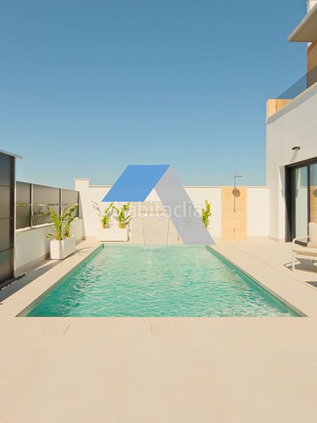 Foto 277e93ff-b5dd-42b5-8519-ae4044360952. Xalet amb aparcament piscina a Benijófar