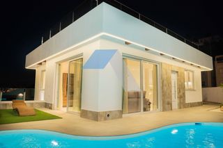 Xalet a La Marquesa. Bungalows adosados de obra nueva en ciudad quesada