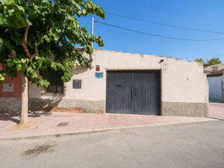 Terreny residencial  Calle toledo. Solar urbano en barrio tubo con posibilidad de adquirir parcela