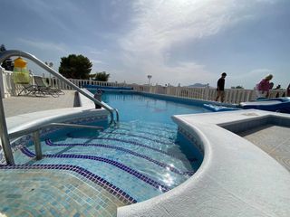 Chalet in Catral. Venta de chalet con piscina en catral