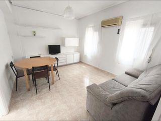 Rent Flat in Santa Maria de Gracia. Piso en santa maría de gracia