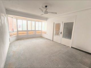 Etagenwohnung in La Unión. Vivienda en la unión centro