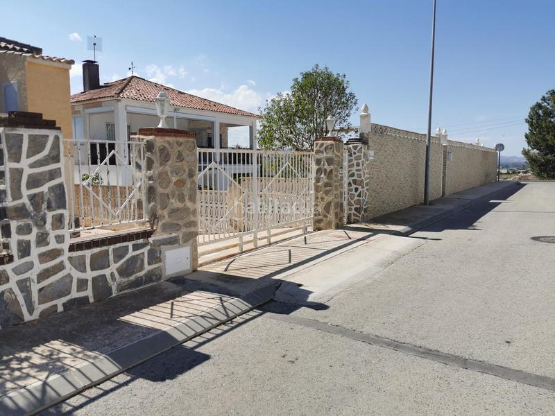 Foto 04406d58-50ec-4666-8722-f97740c74a54. Chalet con parcheggio piscina in San Fulgencio