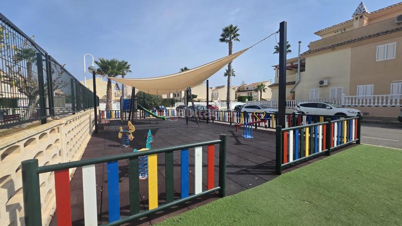 Foto f088b190-3814-4cbc-94b4-48f8033c7390. Miete haus in calle del monte de Santa Pola 35 in Santa Pola