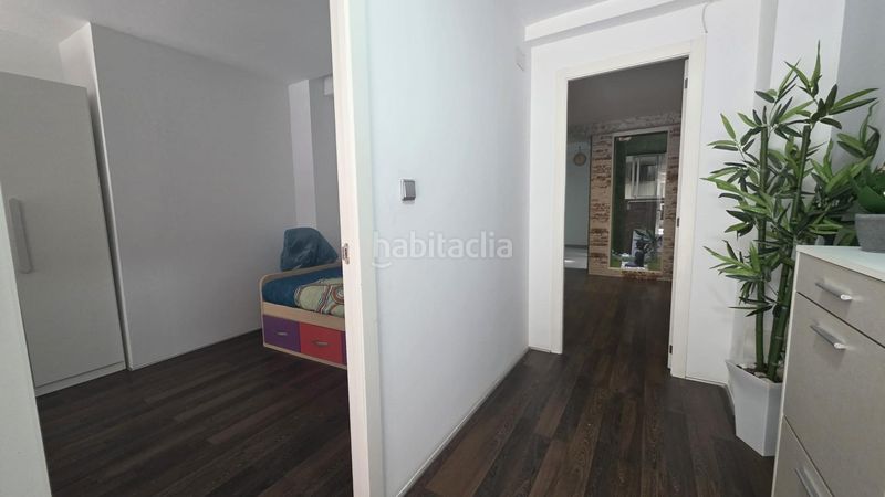 Foto f0da3318-b3fd-44e0-aee2-f43ba634f689. Planta baixa a Reina Victoria - Miguel Hernández Elche / Elx