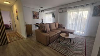 Miete Etagenwohnung  Calle calle rubén darío. Amplio y moderno piso reformado en elche