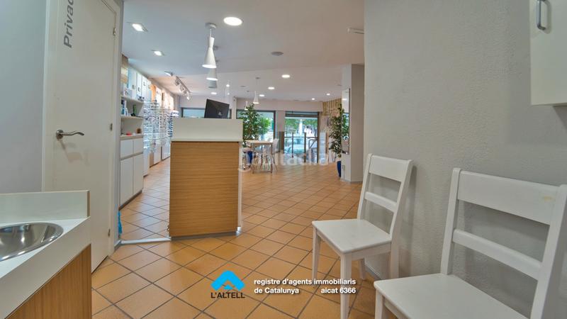 Foto 0f536e26-36e3-4422-a10a-835e1b70bb80. Local comercial en Sota el cami ral Granollers
