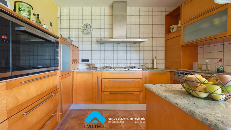 Foto bd3ababf-13b6-4043-85a2-fe20d10818b9. Chalet en Canovelles