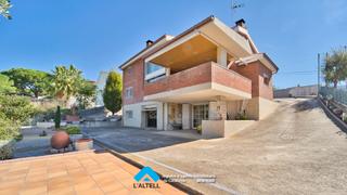 Xalet a Ametlla del Vallès (L´)