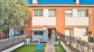 Casa adossada a Ametlla del Vallès (L´)