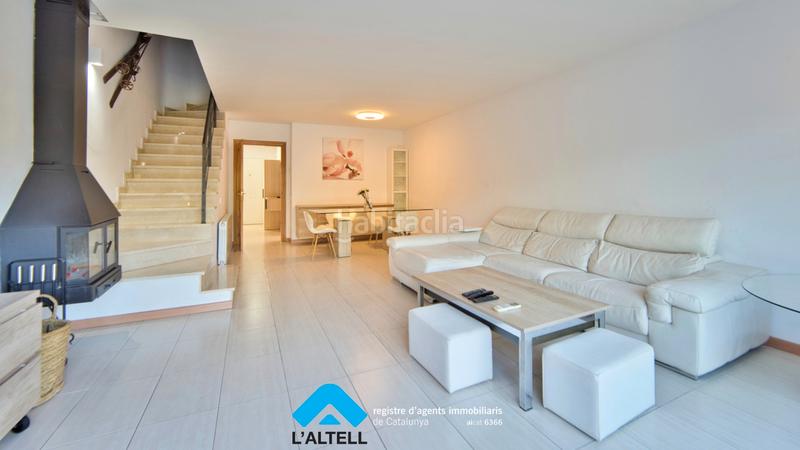 Foto 21d034f8-8cc7-4edd-b47d-2e29a0cc7cc3. Casa adossada amb calefacció aparcament piscina a Ametlla del Vallès (L´)